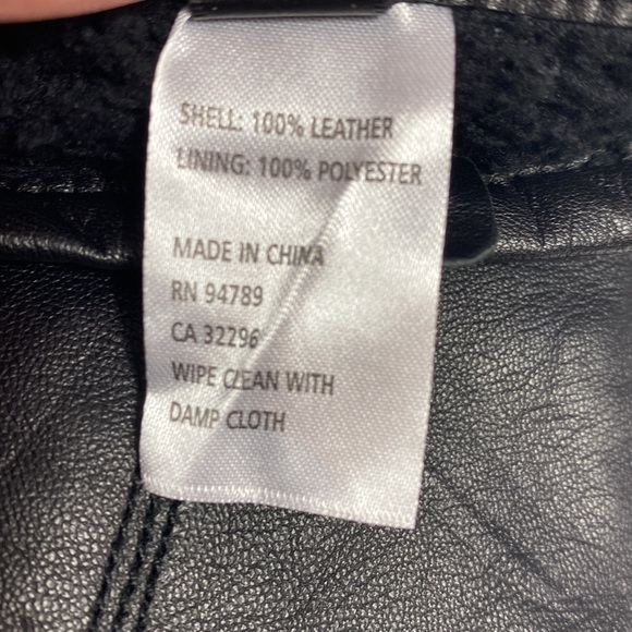 Nordstrom black leather fleece lined gloves medium NWOT - Picture 4 of 5